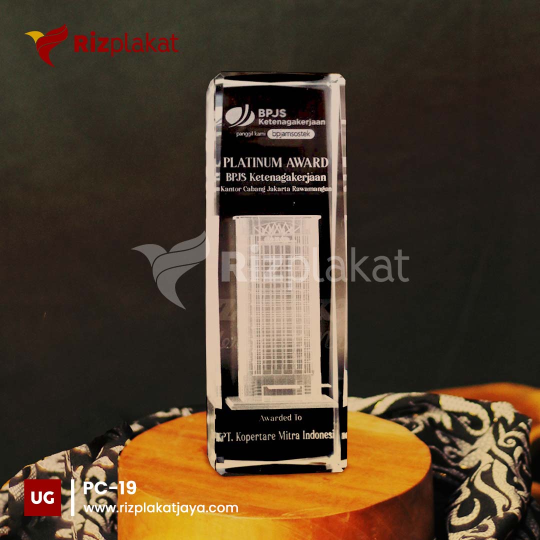 Plakat kristal bumn2