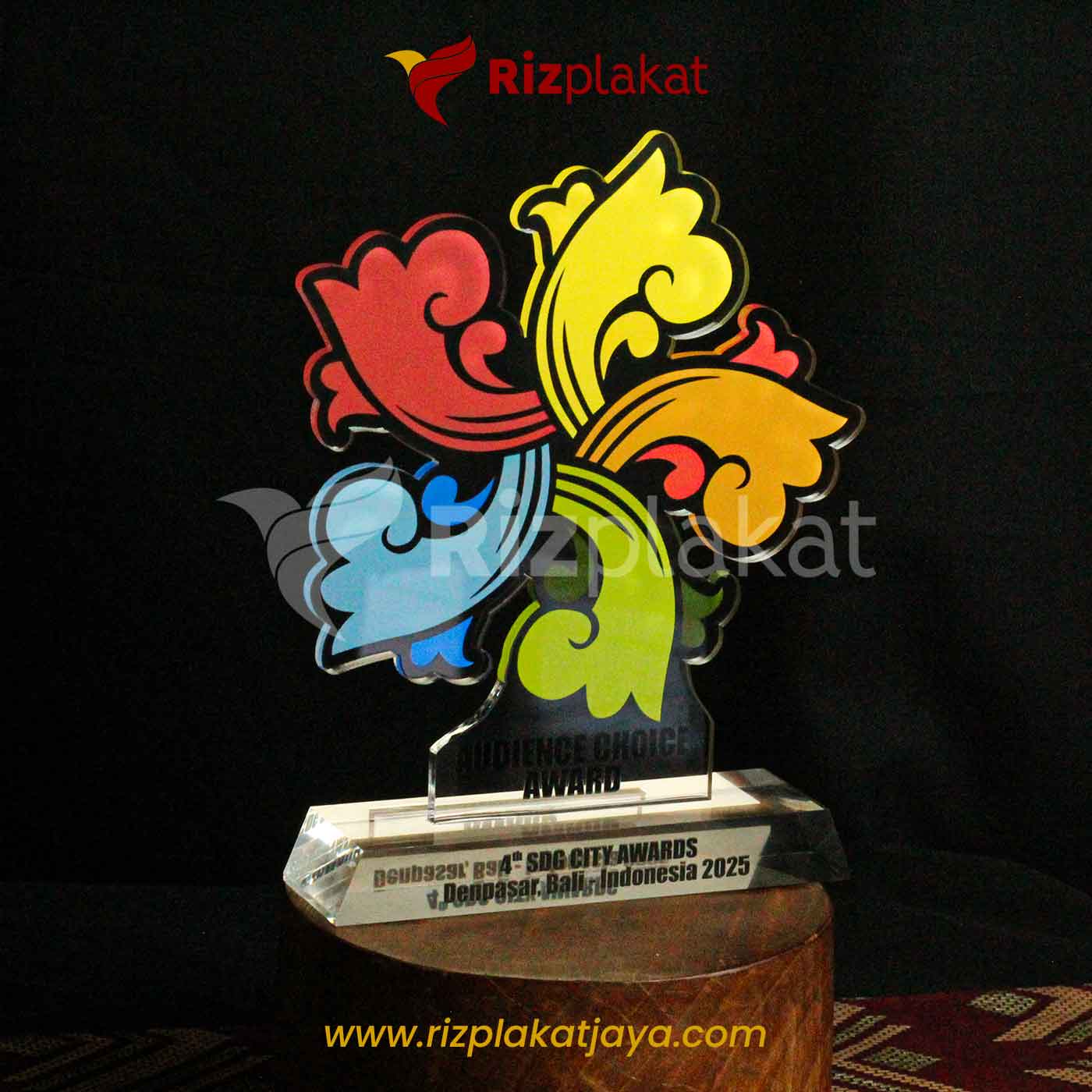 Plakat Akrilik Custom Warna