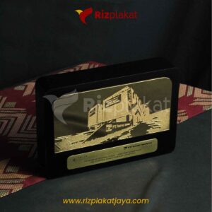 Plakat Kayu Relief Gedung